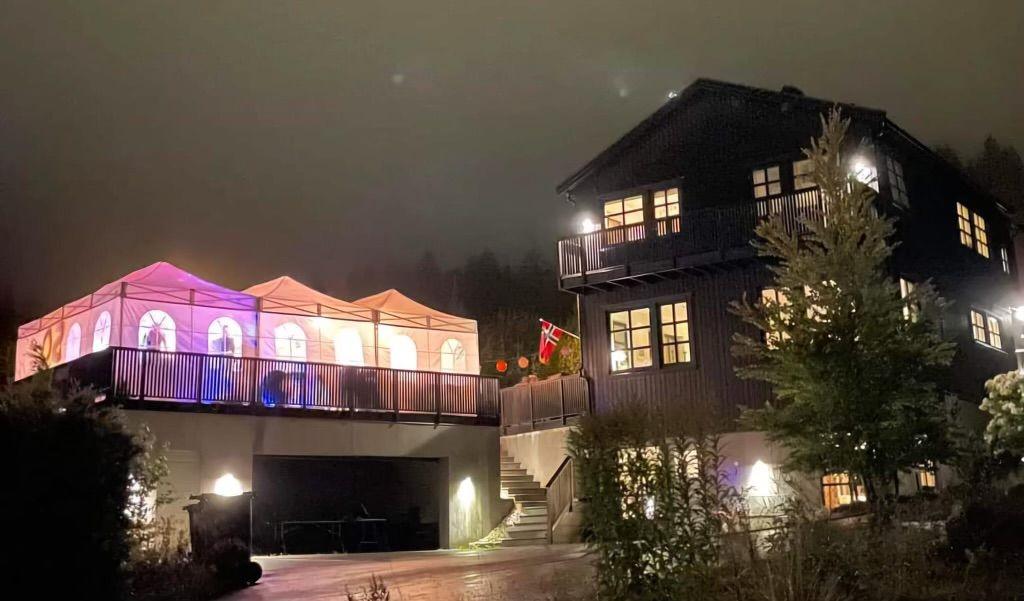 Partytelt med tilbehør